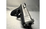 Smith & Wesson SD40 VE .40 S&W - 2 of 4
