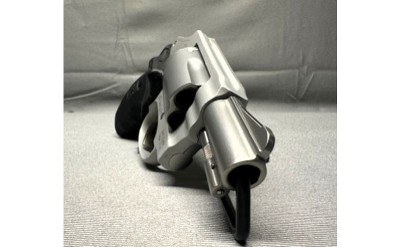 Smith & Wesson Model 642-1 (Airweight) .38 Spl+P - Image 2 of 4
