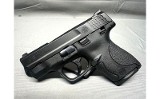 Smith & Wesson M&P Shield .40 S&W - 3 of 4