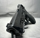 Smith & Wesson M&P9 Shield EZ 9mm - 1 of 4