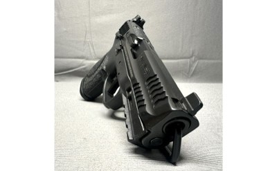 Smith & Wesson M&P9 M2.0 (Compact) 9mm - Image 2 of 4