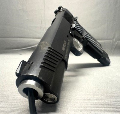 Magnum Research MR1911G10 10mm - Image 1 of 4