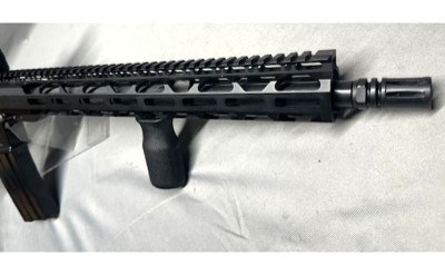 Radical Firearms RF-15 5.56 NATO - Image 5 of 8