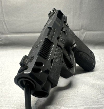 Smith & Wesson Performance Center Bodyguard 2.0 Carry Comp .380 Auto - Image 1 of 4