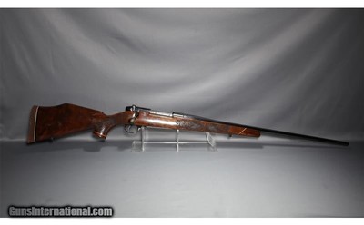 Weatherby ~ Mark V ~ 300 Weatherby Magnum