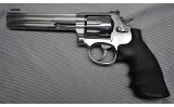 Smith & Wesson ~ 617-4 ~ 22 LR - 1 of 1
