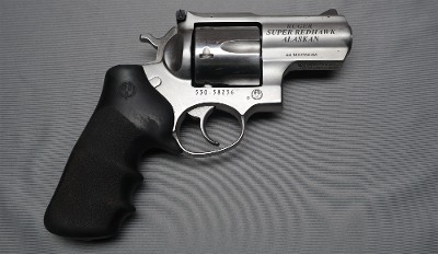 Ruger ~ Super RedHawk Alaskan ~ 44 Magnum