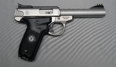 Smith & Wesson ~ SW22 Victory ~ .22 Long Rifle
