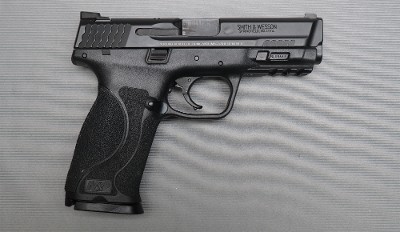 Smith & Wesson ~ M&P40 ~ .40 S&W