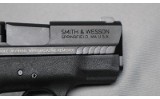 Smith & Wesson ~ M&P9 Shield M2.0 ~ 9mm Luger - 2 of 4