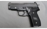Sig Sauer ~ M11-A1 ~ 9mm Luger - 3 of 4