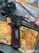 Smith & Wesson Model 41 Performance Center 22lr. Target Pistol - 6 of 15