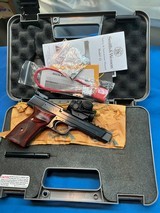 Smith & Wesson Model 41 Performance Center 22lr. Target Pistol