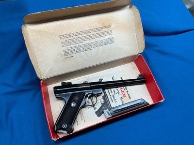 Ruger MK I , 22lr PISTOL Original Box and Manual - Image 2 of 7