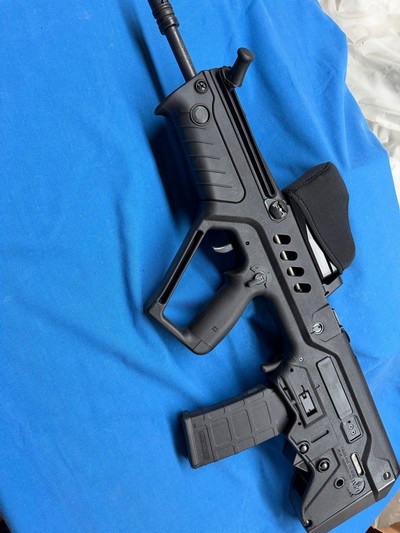 IWI TAVOR SAR 5.56 with Mepro 21M reflex sight, Cleaning Kit pouch w/contents unused, 1 magpul magazine - Image 2 of 12