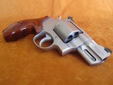 SMITH & WESSON Model 657-4 PC UDR Lew Horton Exclusive - 1 of 15