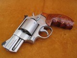 SMITH & WESSON Model 657-4 PC UDR Lew Horton Exclusive - 5 of 15