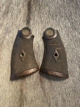 Vintage Smith & Wesson Revolver Grips - 6 of 9