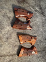 Smith & Wesson Factory Original N Frame Target Grips Pair - 4 of 5