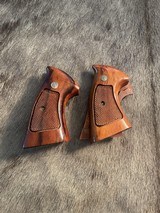 Smith & Wesson Factory Original N Frame Target Grips Pair - 2 of 5
