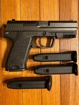H&K USP9 V1 9mm with Extras - 4 of 7