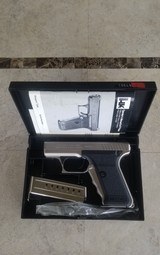 Heckler & Koch P7 M89mmnew in the box unfiredsilver version - 4 of 4
