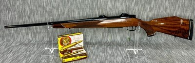 Colt Sauer Sporting Rifle .300 Weatherby Magnum — West German J.P. Sauer & Sohn — Exhibition Walnut - Image 2 of 18