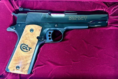 Colt National Match Royal Gold Cup .45 ACP — TALO Exclusive 1 of 300 — NMR122 — Royal Blue 1911 w/ Burl Display Case - Image 5 of 19