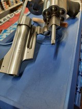 Smith & Wesson Model 629-6 Mountain Gun 44MAG - 3 of 9