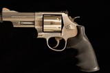Smith & Wesson 629-5 .44 Mag - 2 of 5
