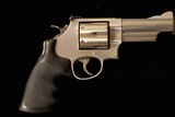 Smith & Wesson 629-5 .44 Mag - 1 of 5