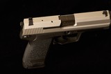 Cased Heckler & Koch USP .45 Auto - 4 of 6