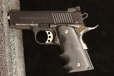 Magnum Research Desert Eagle 1911 U .45 ACP