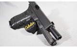 Glock ~ 22 Gen 4 ~ .40 S&W - 3 of 6
