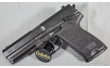 Heckler & Koch ~ USP V1 ~ .40 S&W - 2 of 7