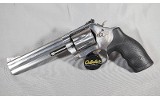 Smith & Wesson ~ Model 686-6 Plus ~ .357 Magnum - 2 of 8