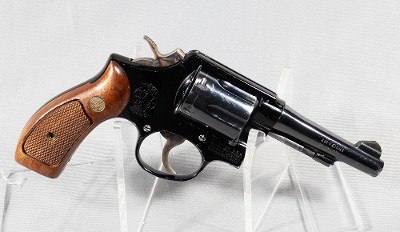 Smith & Wesson ~ Airweight Model 12-2 ~ .38 Special - Image 1 of 5
