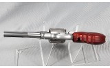 Smith & Wesson ~ Performance Center Model 627-5 ~ .357 Magnum - 4 of 6