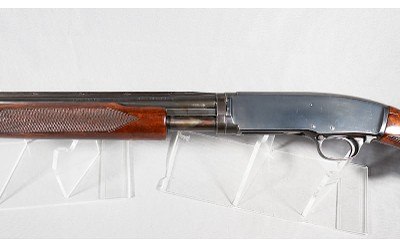 Winchester ~ Model 42 ~ .410 gauge - Image 9 of 11