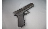 Glock ~ 22 ~ .40 S&W - 1 of 2