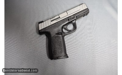 Smith & Wesson ~ SD40 VE ~ .40S&W