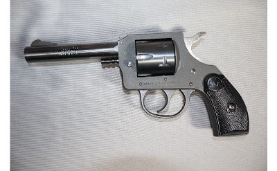 H&R INC ~ 632 ~ .32 S&W Long