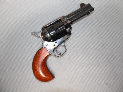 Uberti ~ 1873 ~ .45 Colt - Image 1 of 2