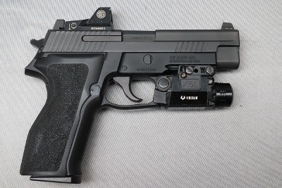 Sig Sauer ~P226 ~ 9mm Luger