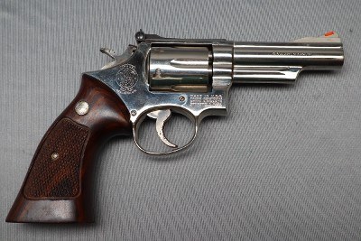 Smith & Wesson ~ 19-3 ~ .357 Magnum