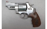 Smith & Wesson ~ 629-6 ~ .44 Remington Magnum - 2 of 3