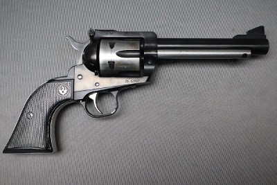 Ruger ~ New Model Blackhawk ~ .45 Colt