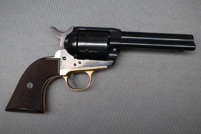 Uberti ~ 1873 ~ .45 Colt