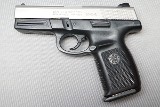 Smith & Wesson ~ SW40VE ~ .40 S&W - 1 of 2
