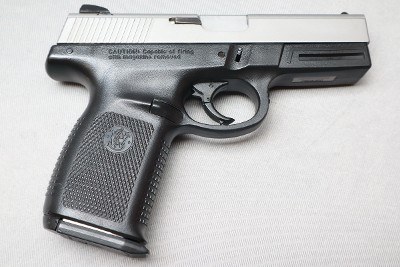 Smith & Wesson ~ SW40VE ~ .40 S&W - Image 1 of 2